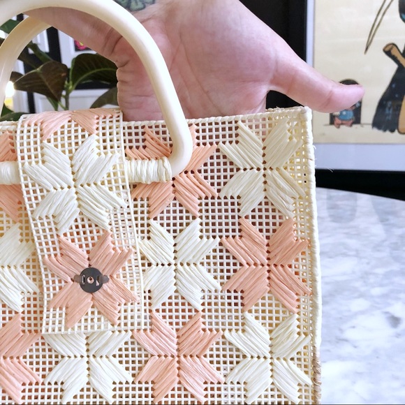 Vintage Peaches & Cream Woven Bag - Picture 2 of 7